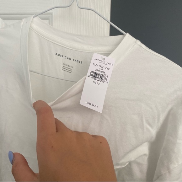 American Eagle oversized crop top with pocket - Picture 3 of 4